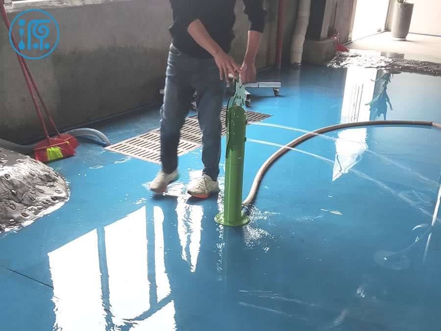 海龟水枪戏水小品